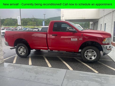 Used 2018 RAM 2500 Tradesman w/ Chrome Appearance Group AWD/4WD image 2