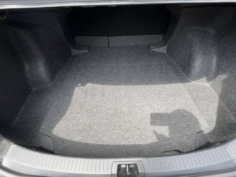 Used 2025 Toyota Corolla LE FWD image 31