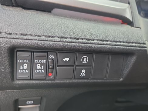 Used 2024 Honda Odyssey Sport image 21
