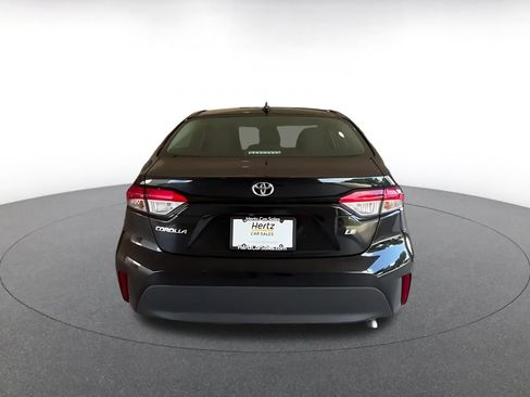 Used 2025 Toyota Corolla LE FWD image 10
