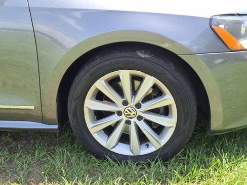 Used 2012 Volkswagen Passat 2.5 SEL FWD image 10