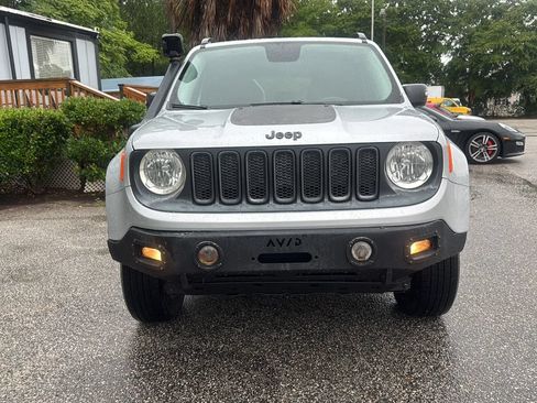 Used 2017 Jeep Renegade Trailhawk AWD/4WD image 6