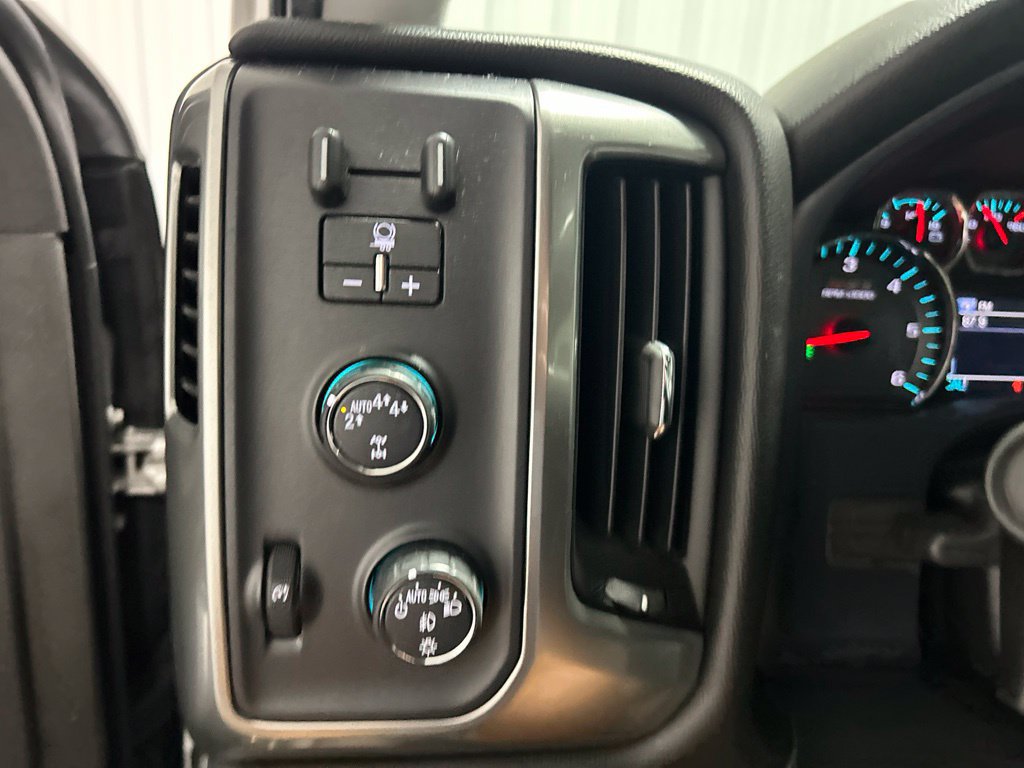 Used 2017 Chevrolet Silverado 1500 LT w/ All Star Edition AWD/4WD image 21