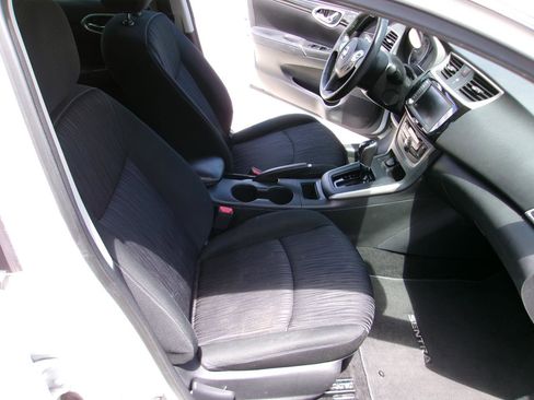 Used 2019 Nissan Sentra SV w/ Special Edition Package image 18