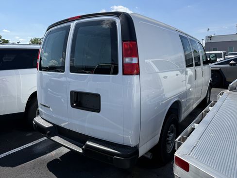 New 2025 Chevrolet Express 3500 w/ Driver Convenience Package RWD image 7