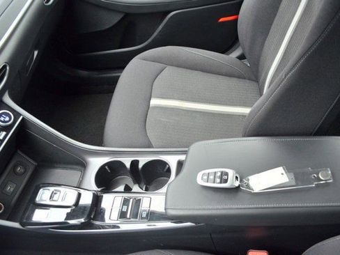 Used 2022 Hyundai Sonata SEL w/ Cargo Package image 25