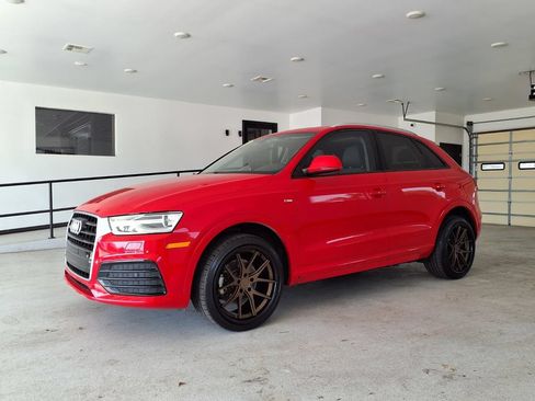 Used 2018 Audi Q3 2.0T Premium w/ Convenience Package FWD image 2