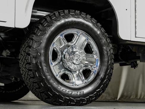 Used 2022 RAM 2500 Tradesman w/ Chrome Appearance Group AWD/4WD image 54