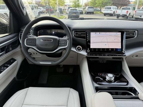New 2026 Jeep Grand Wagoneer L Limited w/ Premium Group II AWD/4WD image 19