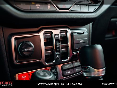 Used 2024 Jeep Wrangler Unlimited Rubicon 392 image 31