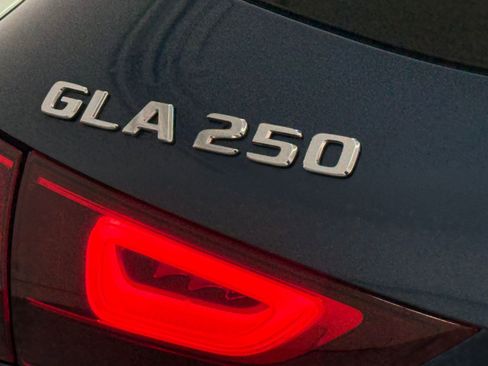 Certified 2023 Mercedes-Benz GLA 250 image 20
