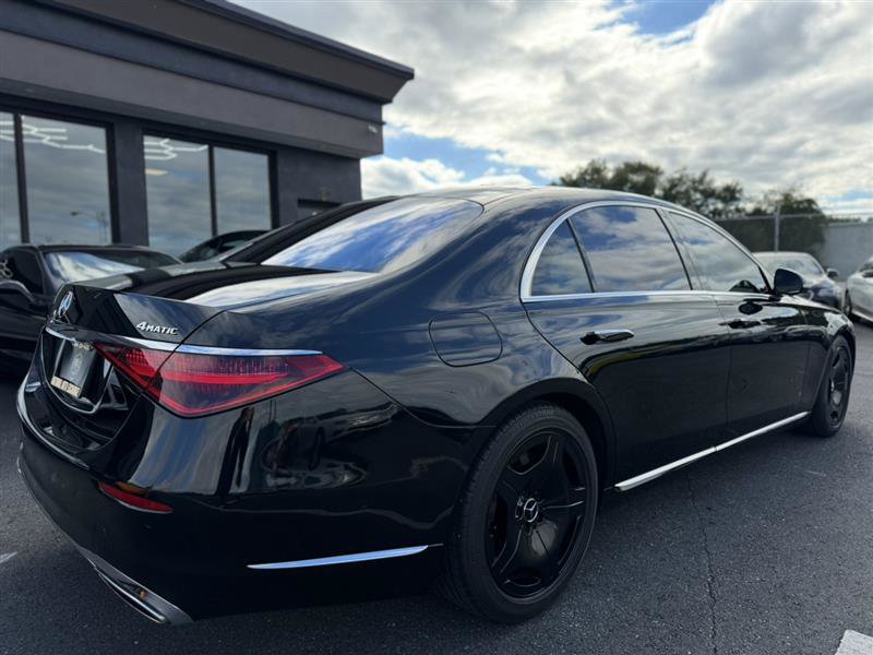 Used 2022 Mercedes-Benz S 580 4MATIC Sedan w/ Rear Seat Package image 10