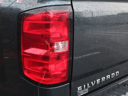 Used 2017 Chevrolet Silverado 1500 LT w/ All Star Edition image 33