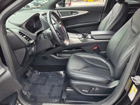 Used 2020 Lincoln Nautilus Standard w/ Equipment Group 101A image 9