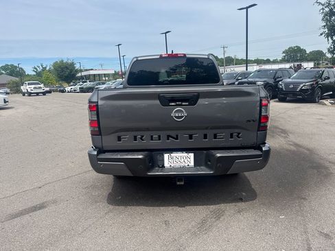 Used 2023 Nissan Frontier SV w/ Midnight Edition Package RWD image 6