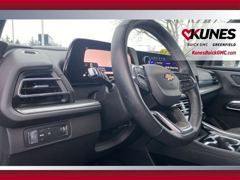 Used 2024 Chevrolet Traverse LT image 14