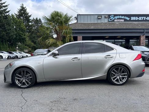 Used 2018 Lexus IS 300 F Sport RWD image 3