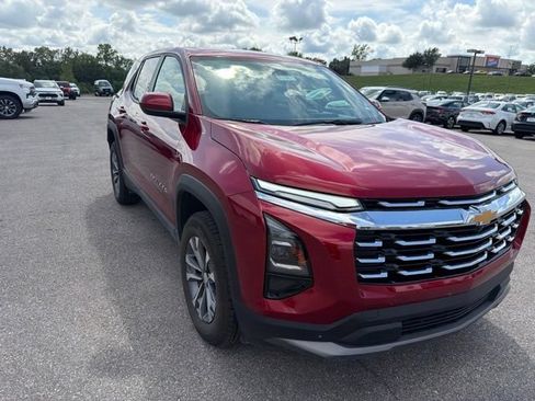 Used 2026 Chevrolet Equinox LT AWD/4WD image 8