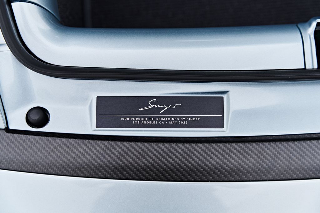 Used 1990 Porsche 911 Carrera image 32