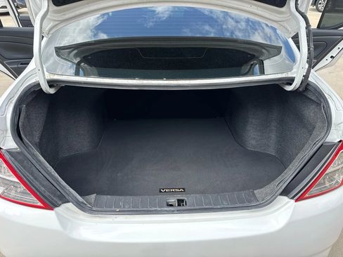 Used 2017 Nissan Versa S Plus image 29