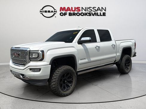 Used 2017 GMC Sierra 1500 Denali w/ Denali Ultimate Package AWD/4WD image 5