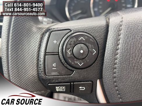 Used 2015 Toyota Corolla LE image 12