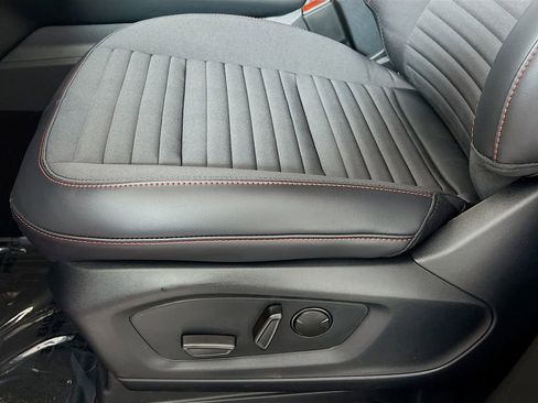 New 2026 Ford Explorer ST-Line w/ ST-Line Street Pack image 25