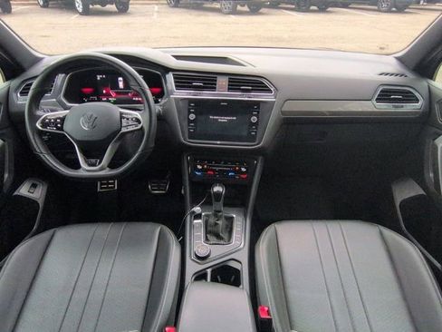 Used 2022 Volkswagen Tiguan SE R-Line image 23