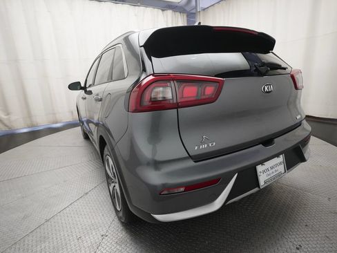 Used 2017 Kia Niro LX FWD image 33