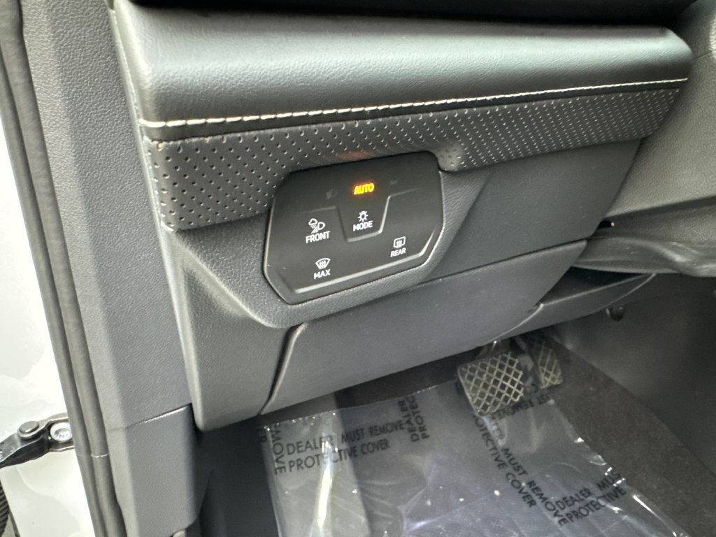 Used 2024 Volkswagen Atlas SE w/ Panoramic Sunroof Package FWD image 60
