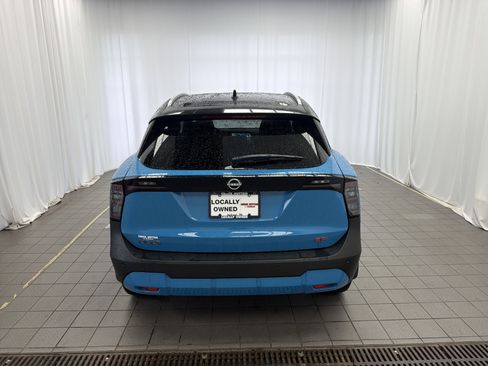 New 2026 Nissan Kicks SR FWD image 1