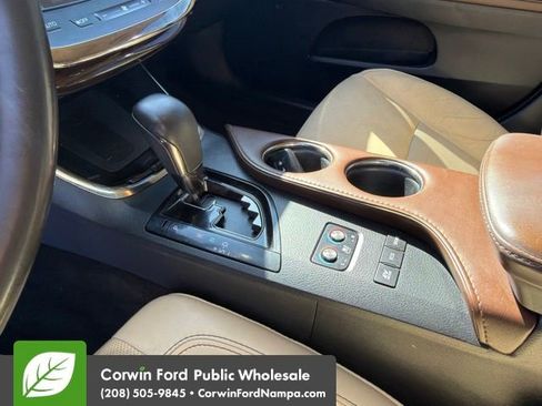 Used 2015 Toyota Avalon Limited w/ Technology Package FWD image 21