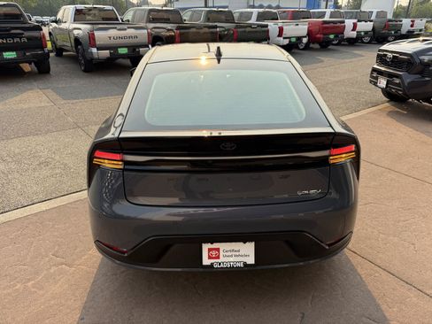 Certified 2025 Toyota Prius Plug-In Hybrid FWD image 7