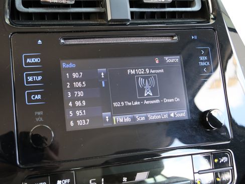 Used 2017 Toyota Prius Two FWD image 24