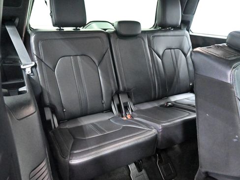 Used 2020 Ford Expedition Limited w/ Equipment Group 301A AWD/4WD image 32