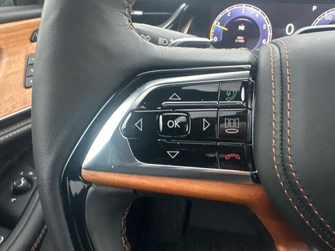 Used 2025 Jeep Grand Cherokee Summit image 22