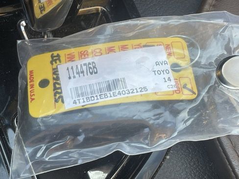 Used 2014 Toyota Avalon Limited w/ Technology Package image 11