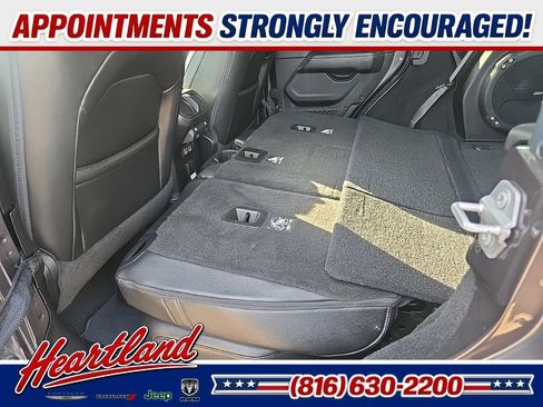 Used 2018 Jeep Wrangler Unlimited Sahara AWD/4WD image 85