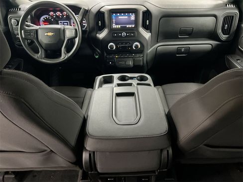 Used 2024 Chevrolet Silverado 2500 Custom w/ Custom Value Package image 10