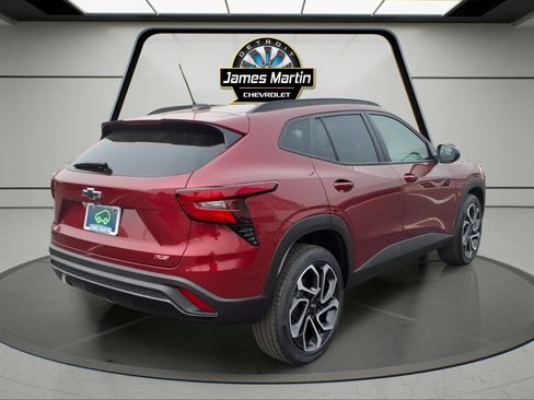 Certified 2024 Chevrolet Trax RS w/ Sunroof Package FWD image 4
