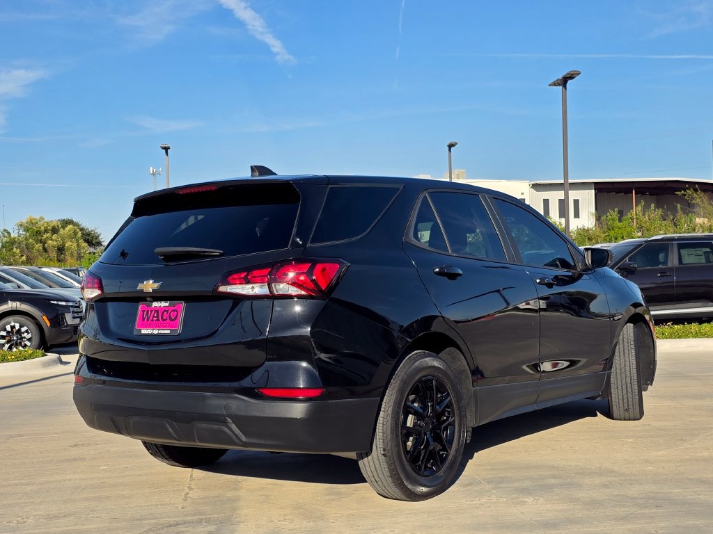 Used 2022 Chevrolet Equinox LS w/ LS Convenience Package FWD image 10
