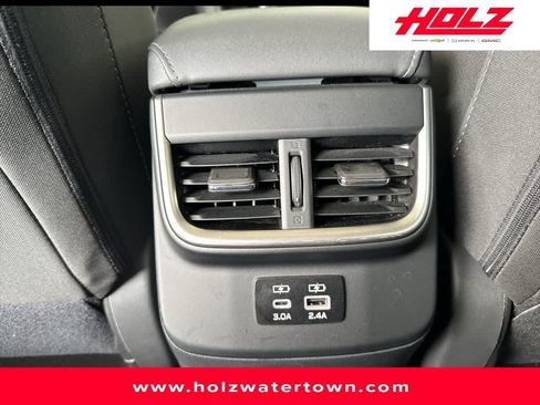 Used 2024 Subaru Outback Premium AWD/4WD image 25