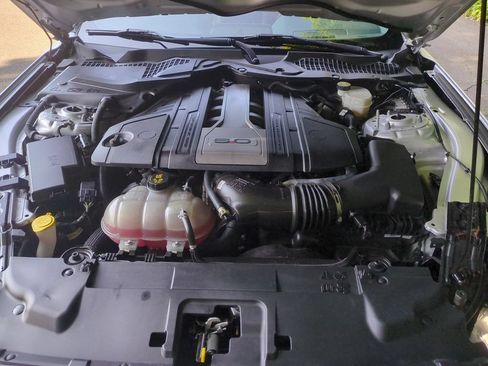Used 2019 Ford Mustang GT Premium RWD image 28