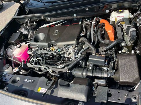 Used 2019 Toyota RAV4 XLE w/ Convenience Package AWD/4WD image 38