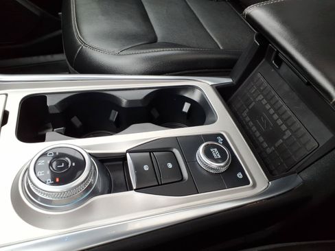 Certified 2023 Ford Explorer Limited w/ Limited Technology Package AWD/4WD image 21