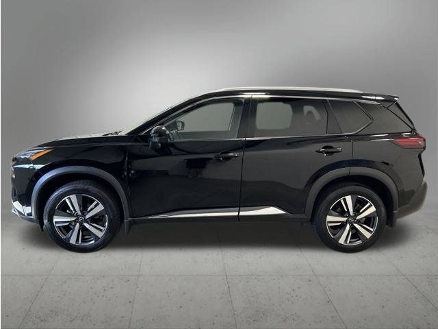 Used 2023 Nissan Rogue SL AWD/4WD image 2
