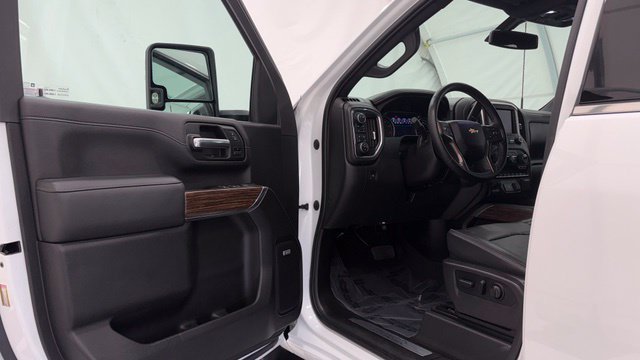 Used 2023 Chevrolet Silverado 3500 High Country w/ Z71 Off-Road Package AWD/4WD image 31
