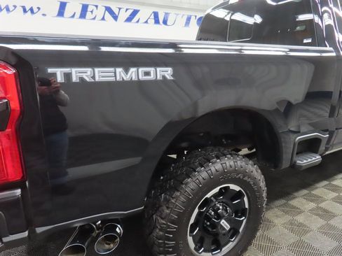 Used 2025 Ford F350 Platinum w/ Platinum Plus Package image 41