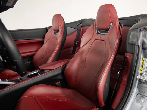 Certified 2019 Ferrari Portofino image 37