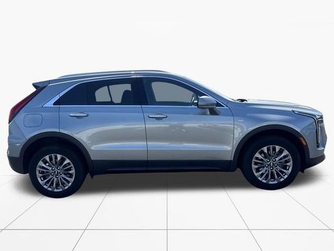 Used 2025 Cadillac XT4 Premium Luxury AWD/4WD image 7